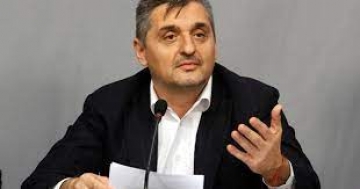 Новогодишно: Пленумът на БСП решава да изключат ли Кирил Добрев
