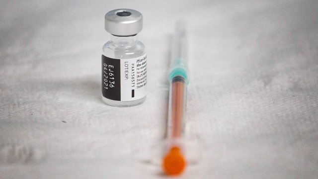 Учени разработват ваксина за доживотен имунитет срещу Ковид-19
