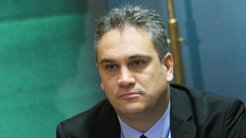 Петков обяви край на политическите назначения, връща Пламен Георгиев от Валенсия