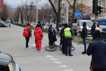 Кола помете велосипедист в Благоевград