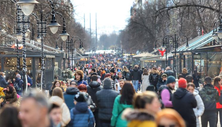 Омикрон дебне 200 000 българи