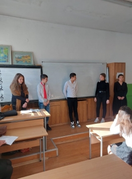 Шестокласници от СУ Св. Св. Кирил и Методий” в Симитли пресъздадоха героите на  Радини вълнения”