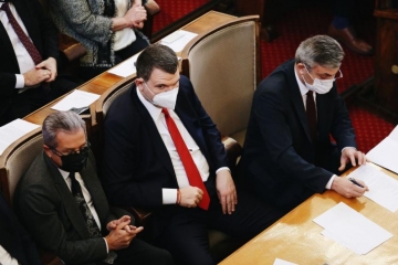 ДПС поиска да бъдат уволнени всички техни кадри във властта