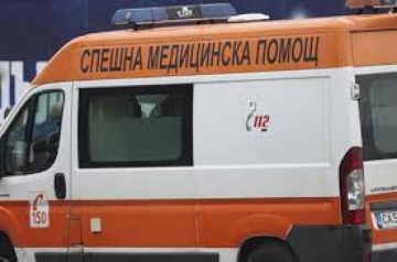 13-годишно момче скочи от 6-ия етаж, борят се за живота му