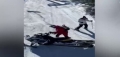 Мъж с моторна шейна излезе на ски пистата в Добринище
