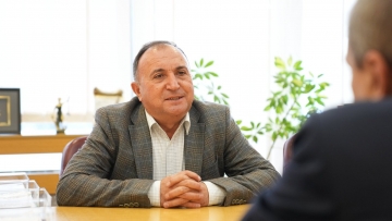 Пиарката на бившия ректор на ЮЗУ Ив. Мирчев – Р. Баладжанова, пое пресцентъра на губернатора В. Сарандев