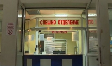 Дете с травма на главата бе принудено да чака за  регистрация  в Спешно отделение
