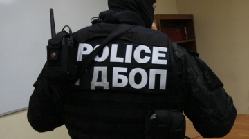 Антимафиотите заловиха жената на Ембака и Дончо Прицела с голямо количество наркотици