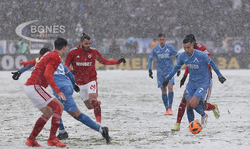 Левски не се даде на ЦСКА в снега на Националния стадион