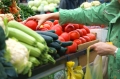 Експерти: Нормалната цена на краставиците е 5 лева, олиото няма да мине 8 кинта