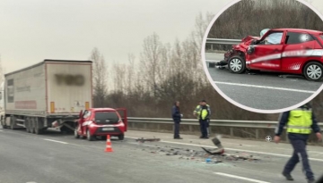 Автомобил се вряза в камион на АМ  Тракия