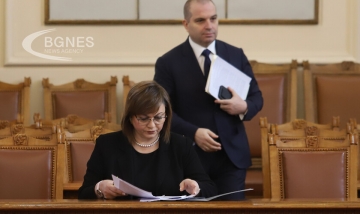 Опозицията недоволства от отсъствието на премиера