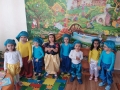 Малчугани от детски градини в Благоевград отбелязват с парад Международния ден на детската книга