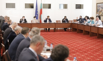 Правна комисия решава на второ четене за закриването на специализираното правосъдие