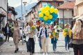 В знак на признателност: Бежанци от Украйна раздаваха цветя в Банско