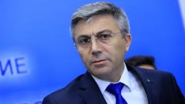 Лидерът на ДПС Мустафа Карадайъ дава ифтар в родното си село Борино