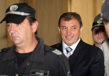СКАНДАЛ! Алексей Петров стои зад проекта  Българската Сириза”