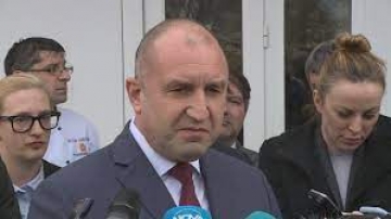 Радев отговори на Асен Василев: Абсолютен цинизъм!