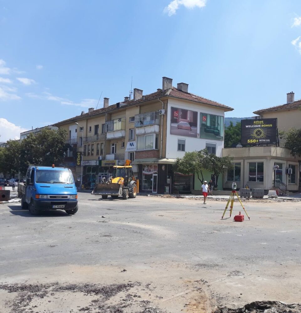 Махат излезли от употреба коли от общински терени в Петрич