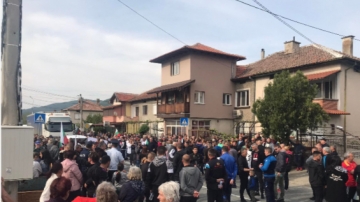 Симитли на втори протест заради моста към кв.  Ораново