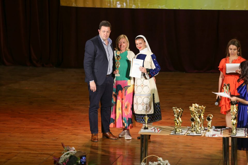 ФТА  Пиринче  Благоевград с отличие за най-красив танц на надпреварата  Южни слънца