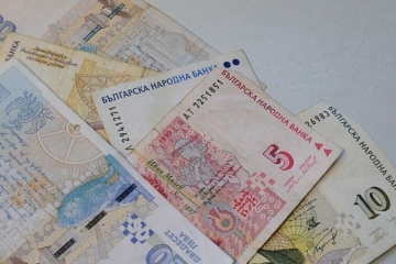 Изплащат майските пенсии