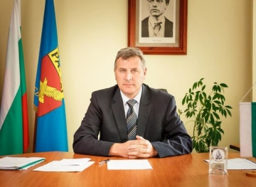 Административен съд Благоевград остави в сила решението на ОИК – Разлог за детрониране на кмета Красимир Герчев, ВАС обаче уважи жалбата на бившия разложки кмет срещу акта на КПКОНПИ и