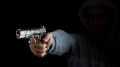 Полицията в Разлог задържа 19-годишен младеж стрелял с пистолет в село Добърско