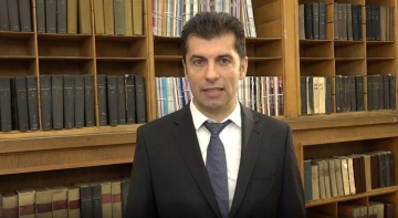 Петков представя на превозвачите мерките на правителството
