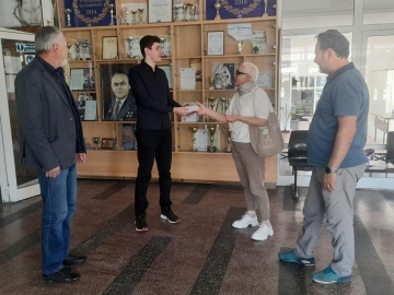 Първенецът на Математическата гимназия в Благоевград - Кристиян Гърчев удостоен с 2000 лв. стипендия