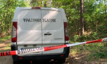 Добри Джуров, Христо Фотев и Огнян Дойнов били погребани от измамника, който заравял труповете край Банкя