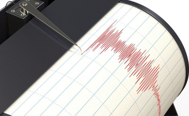 Земетресение с магнитут 3.3 по Рихтер люшна Първомай