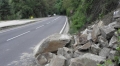 Внимание шофьори: Опасен път до Рилския манастир: Срутени камъни и паднали клони