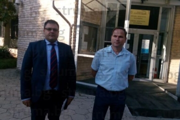 Крадците обрали бизнесмена Лазар Дурчов от Банско се катерили по улук на къщата,  задигнали 350 000 лв. и 200 гр. злато от ниша в гардероба