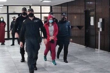 Отложиха делото срещу Кристина от Сандански, убила децата си с 60 удара с нож