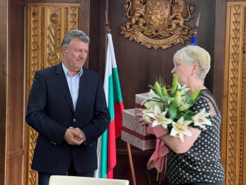 Изпратиха в заслужена пенсия Лиляна Джамбазка