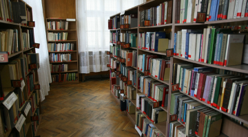 Летни занимания за деца в библиотеката в Разлог