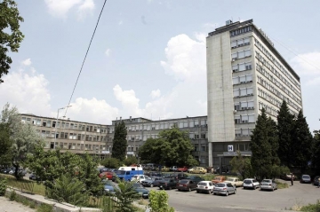 Лекар блъсна дете с джипа си