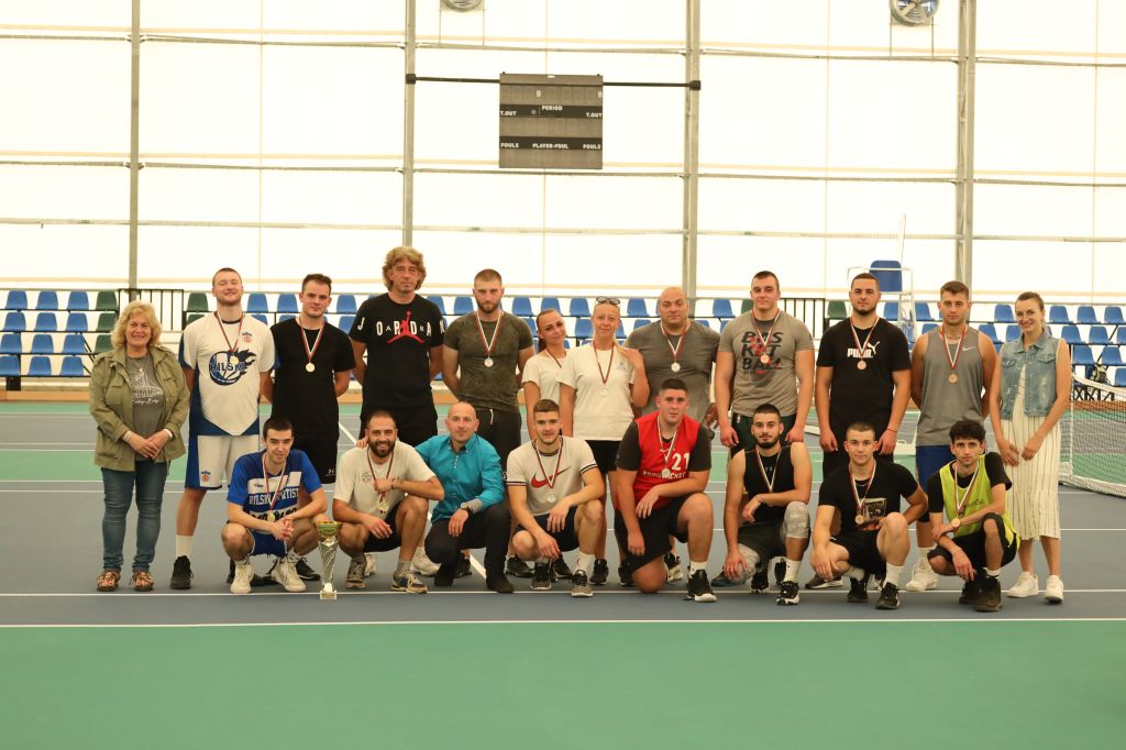 Студенти от ЮЗУ  Неофит Рилски  участваха в турнир по баскетбол