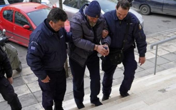 Петрички ченгета арестуваха Тополнишкия