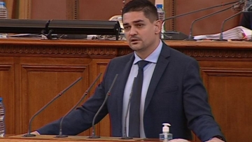 Спортният министър Радостин Василев подава оставка утре