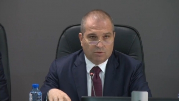 Караджов посочи лъжите на Кирил Петков и Лена Бориславова, показа документи