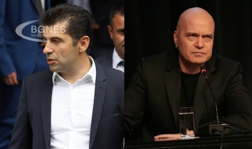 Слави Трифонов отговори на Кирил Петков: За добро или за лошо не съм бивш - продължавам да пея