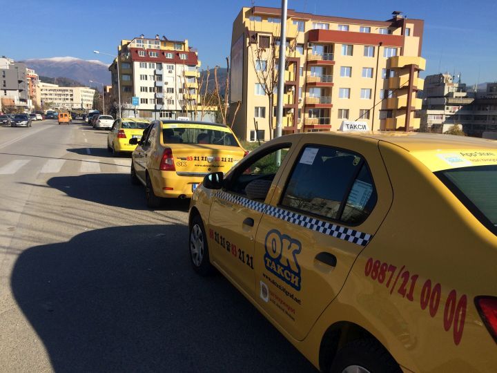 На сесия: Решават за цените на такситата в Благоевград  и още...