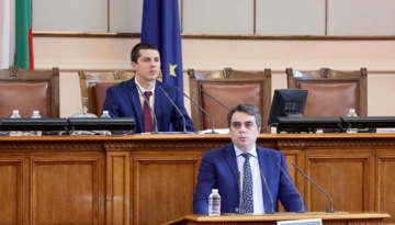 ЦИНИЗЪМ В НС! Асен Василев с пиперлив език: Да го духат бедните, такава е философията на ГЕРБ