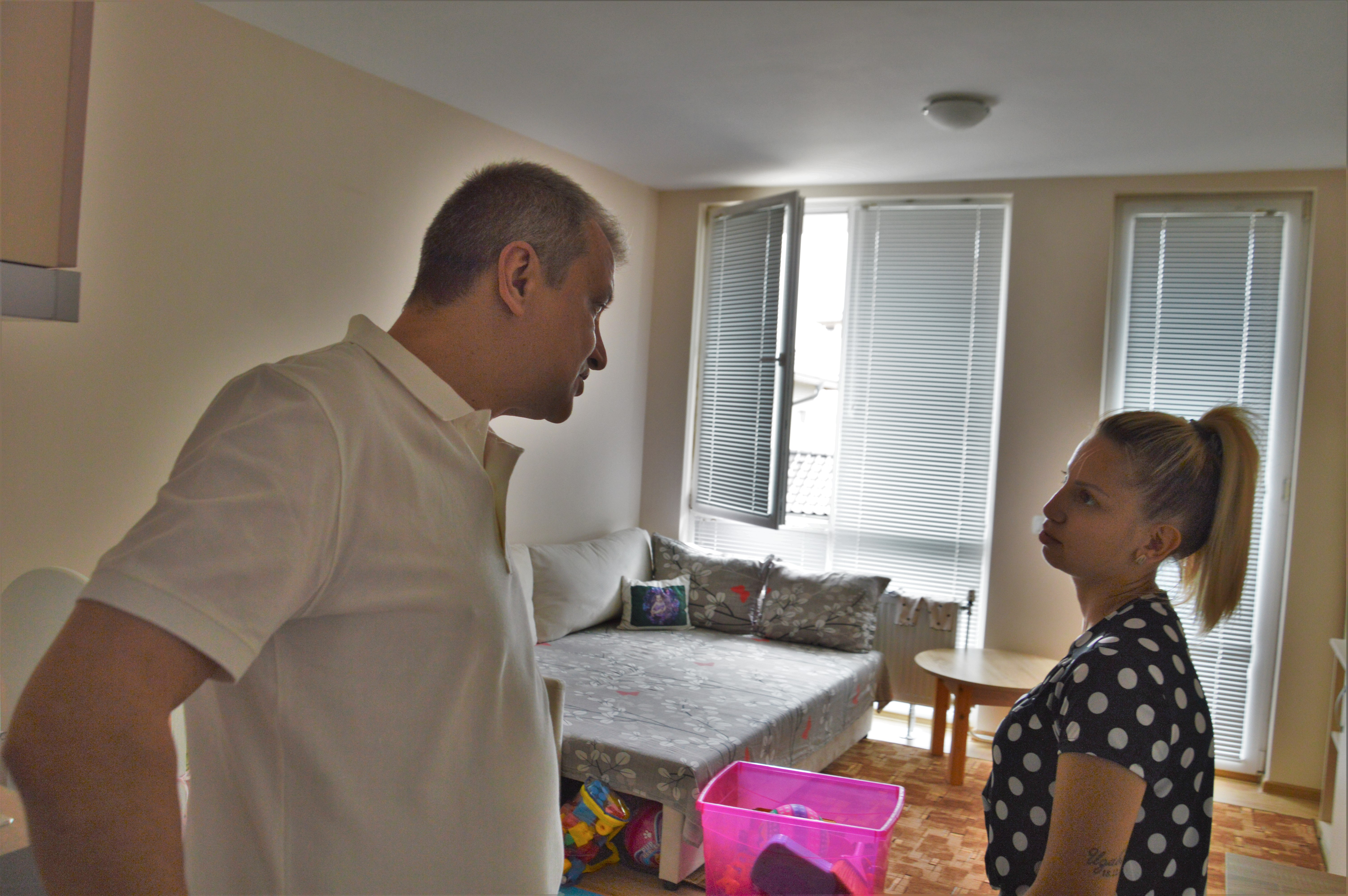 Още две български семейства намериха своя дом в Социалните жилища в Благоевград