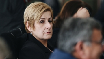 СКАНДАЛНО! Елена Гунчева напуска и парламента, и Възраждане