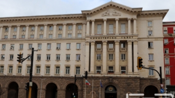 Правителството на Кирил Петков подава оставка
