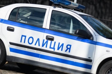 Задържаха 25-г. разложанин за контрабанда на дървесина