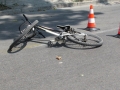 Велосипедист изпадна в кома след удар в дърво